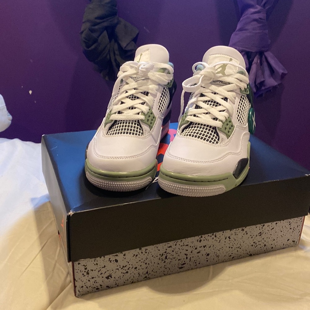 Women shoes but in men it’s 7.5